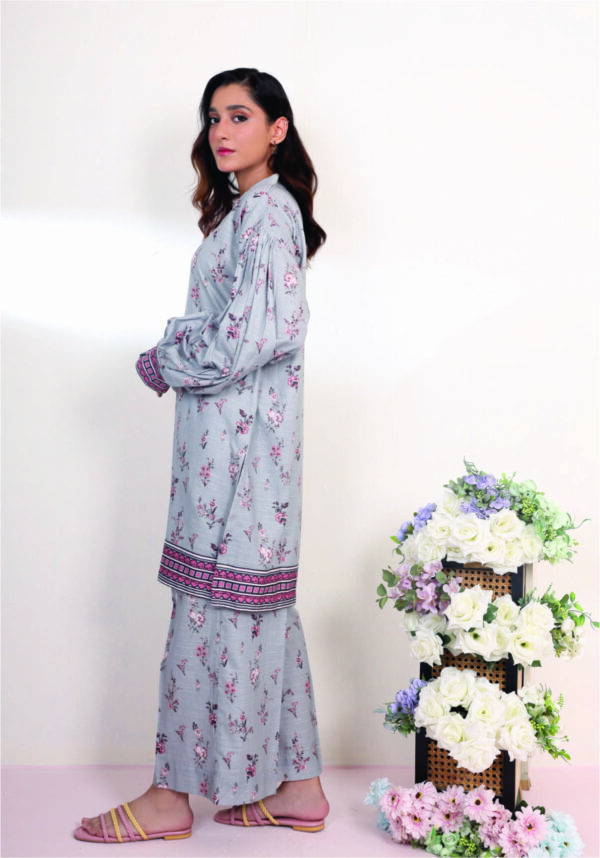 D-8340 - Image 4